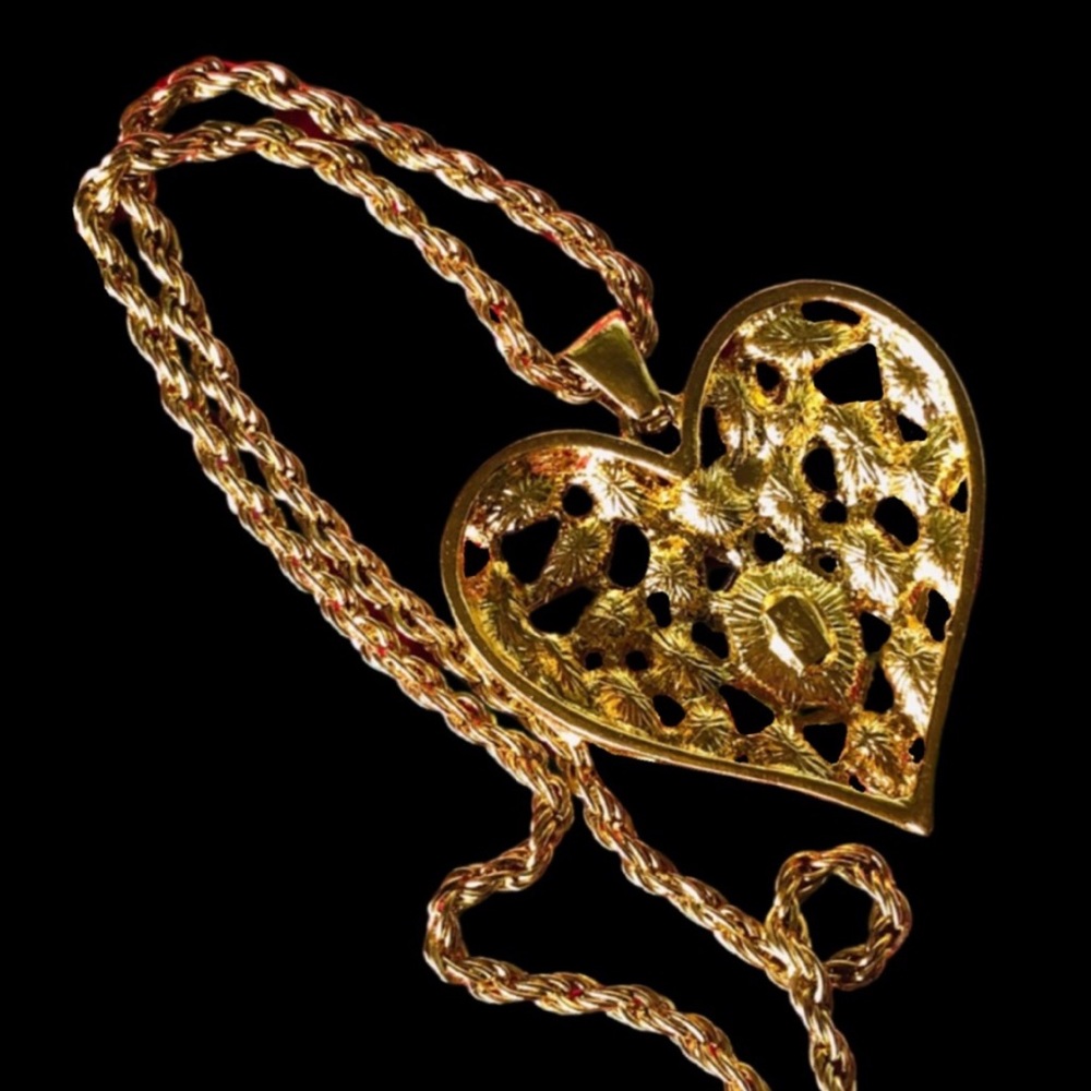 Yves Saint Laurent Gold XL Heart crystal Necklace - Picture 3 of 16